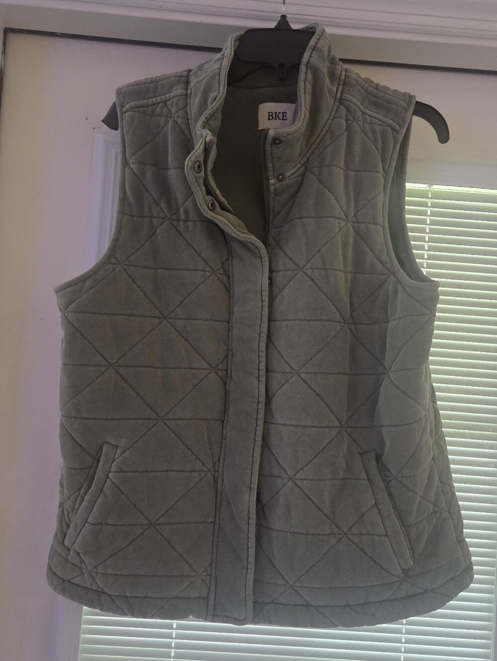 BKE Vest Womens Large Quilted Mock Neck and Pockets